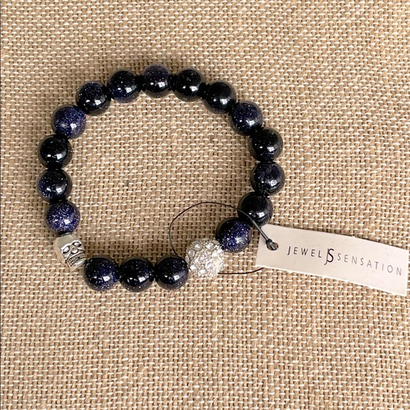 JEWEL SENSATION Amethyst & Crystal Skull Stretch Bracelet - Picture 3 of 3